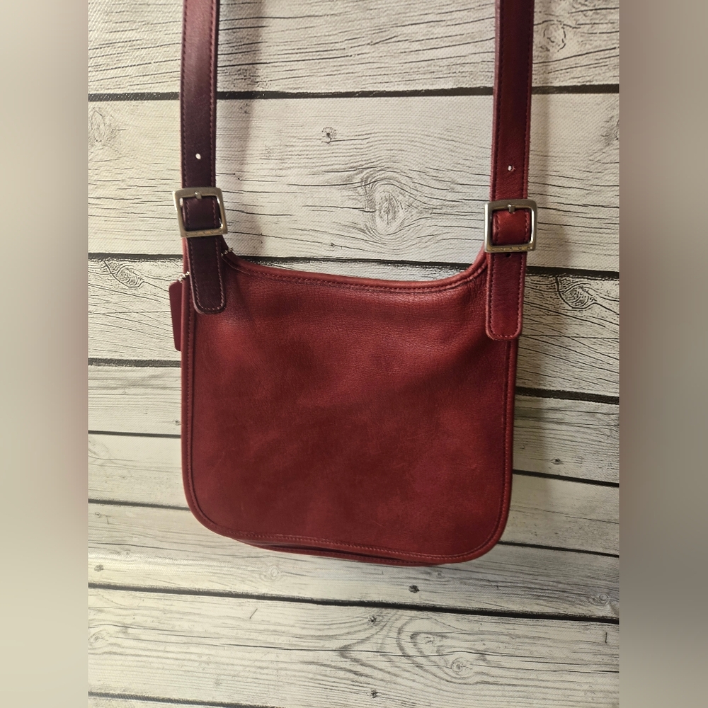 Coach Vintage RED Slim Saddle Flap Cross Body Leather Bag PurseStyle 9135 - Picture 10 of 12
